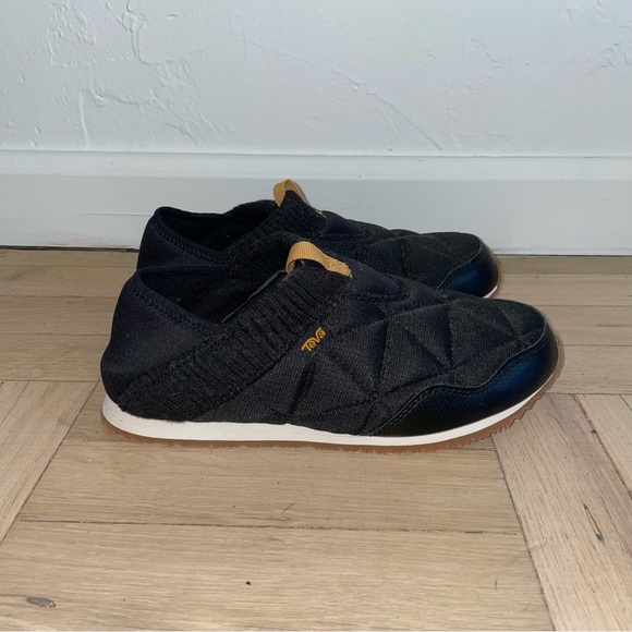 Teva ReEmber Quilted Slip-On Sneaker Slippers - Picture 5 of 11